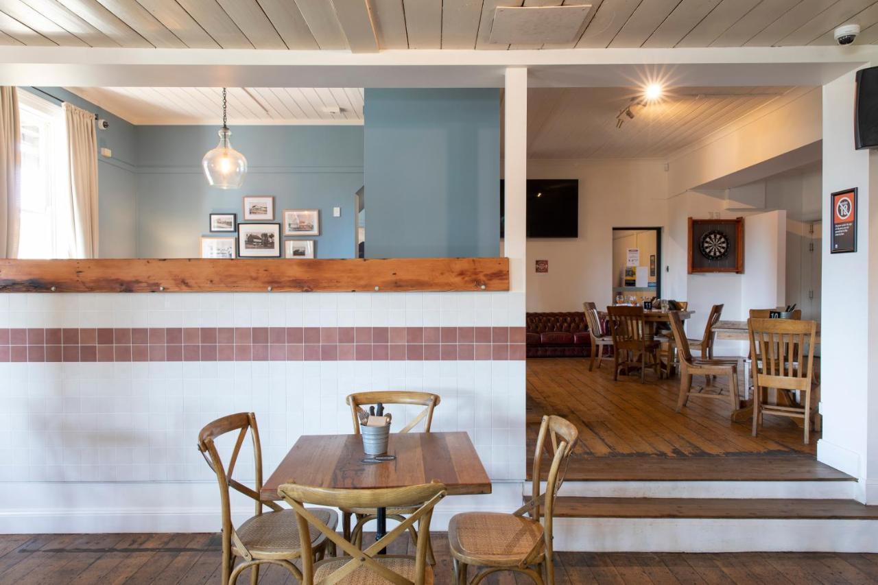 Robertson Public House And Kitchen Hotell Exteriör bild