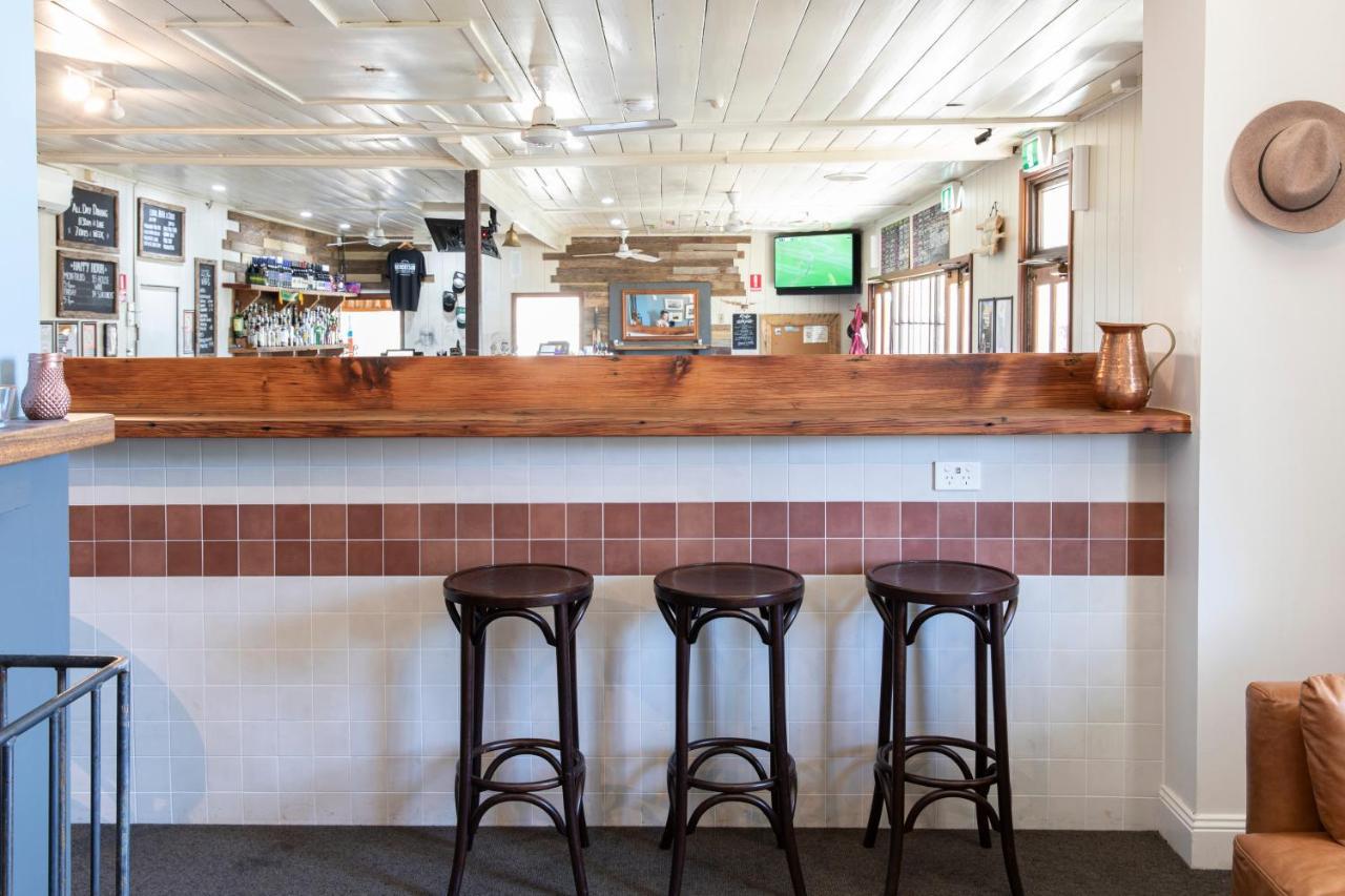 Robertson Public House And Kitchen Hotell Exteriör bild